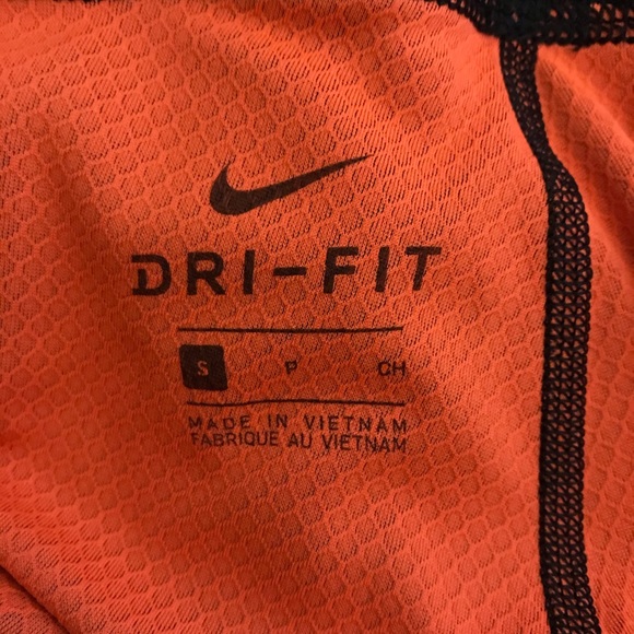 NWT Nike 3/4 length Compression Pants - Picture 3 of 4